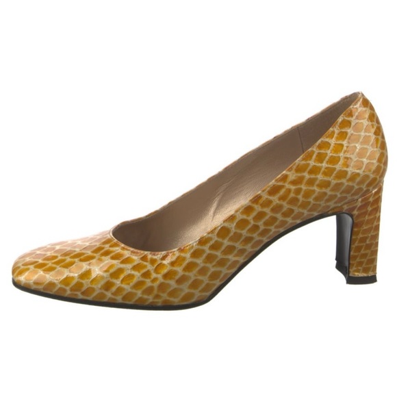 COPY - Stuart Weitzman Leather Pumps-Gold-Size 7 AA (Narrow) - Picture 1 of 5